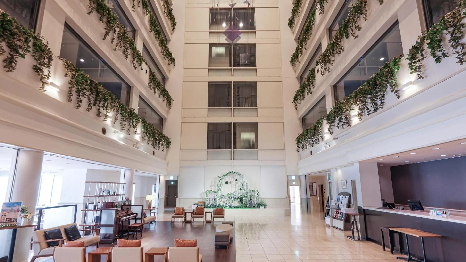 Bayside Hotel Azur Takeshiba Tokyo 4*,
